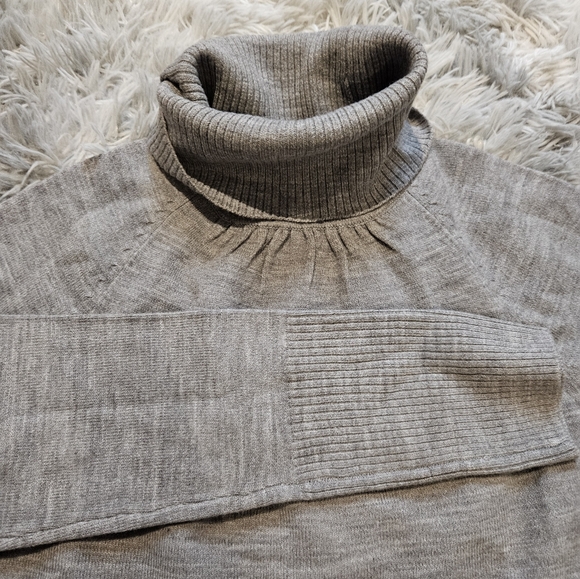 Knit Turtleneck - Picture 3 of 6